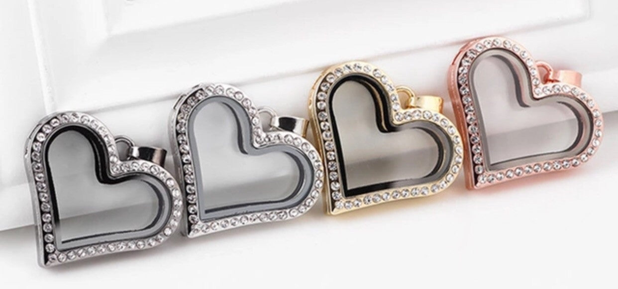 Floating Heart Locket w/Magnetic Closure