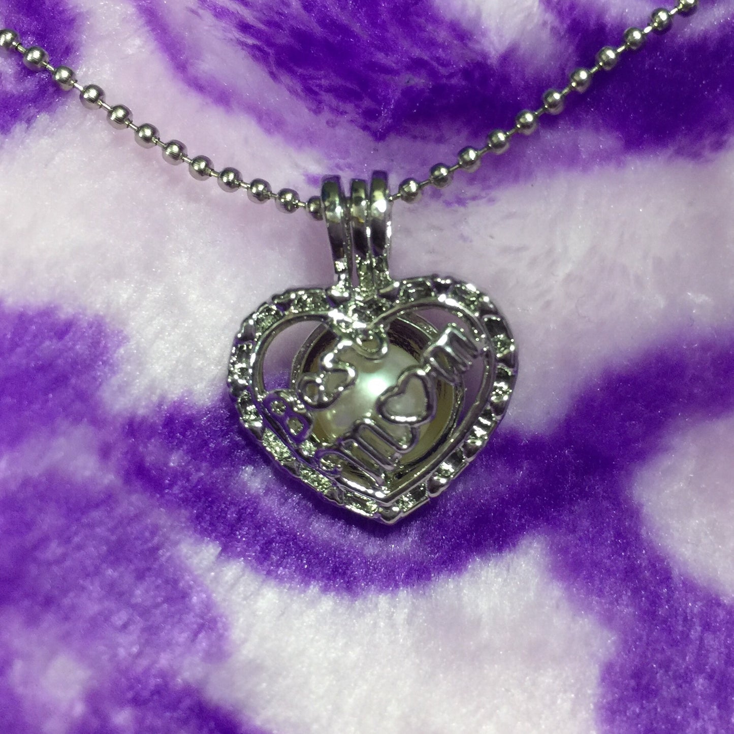 Best Mom Single-Pearl Cage Pendant