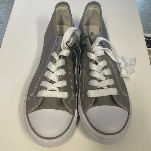 Men‘s Mission Ridge Grey and White Charlie Shoe