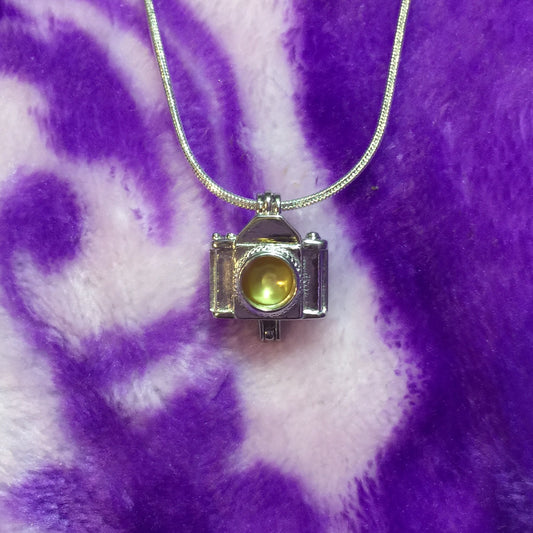 Camera Single-Pearl Cage Pendant (Sterling Silver)
