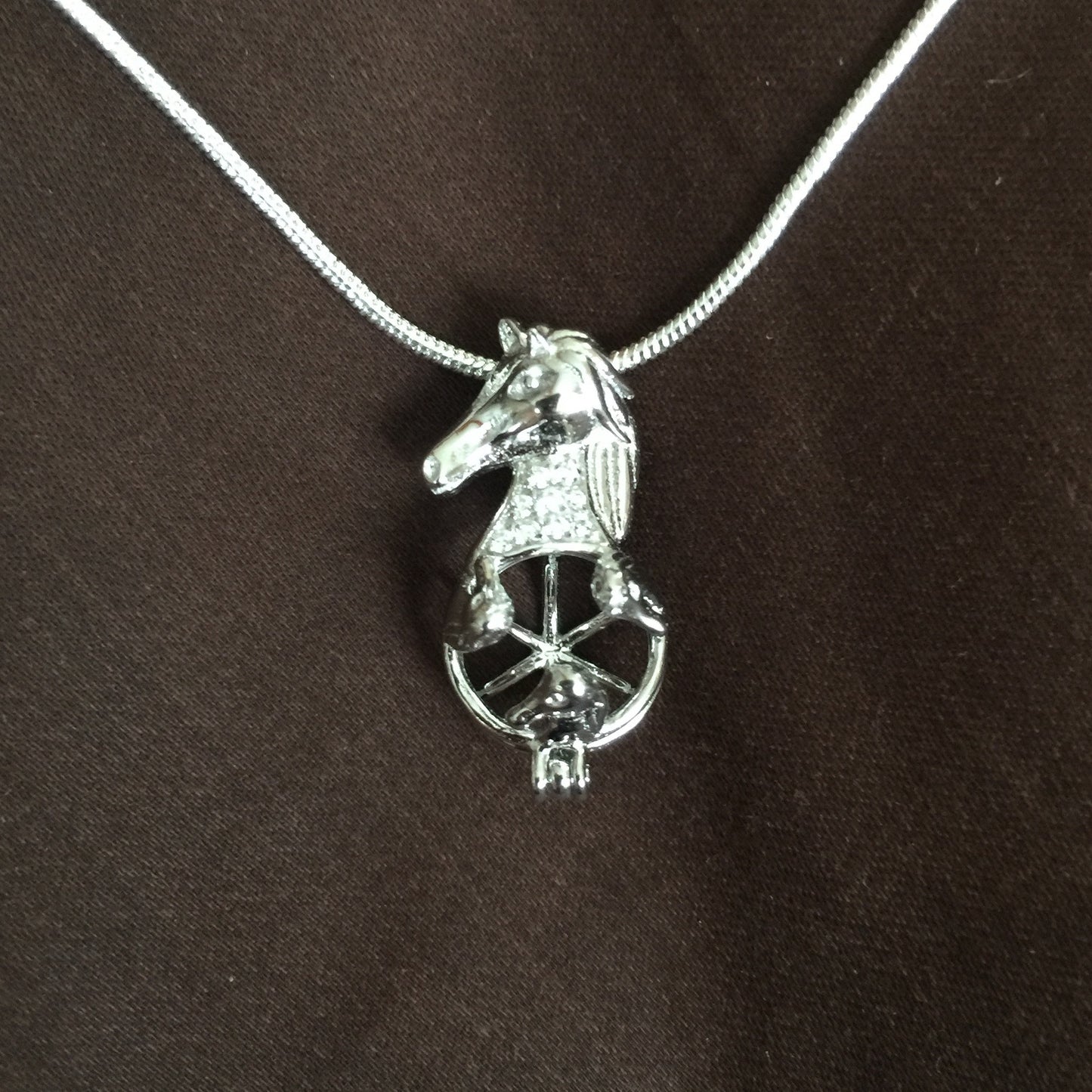 Horse Head Single-Pearl Cage Pendant (Sterling Silver)