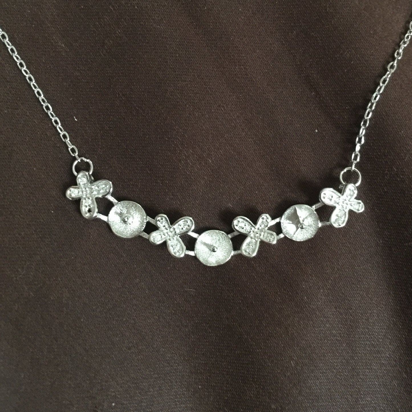 X's and O's Multi-Pearl Necklace (Sterling silver)