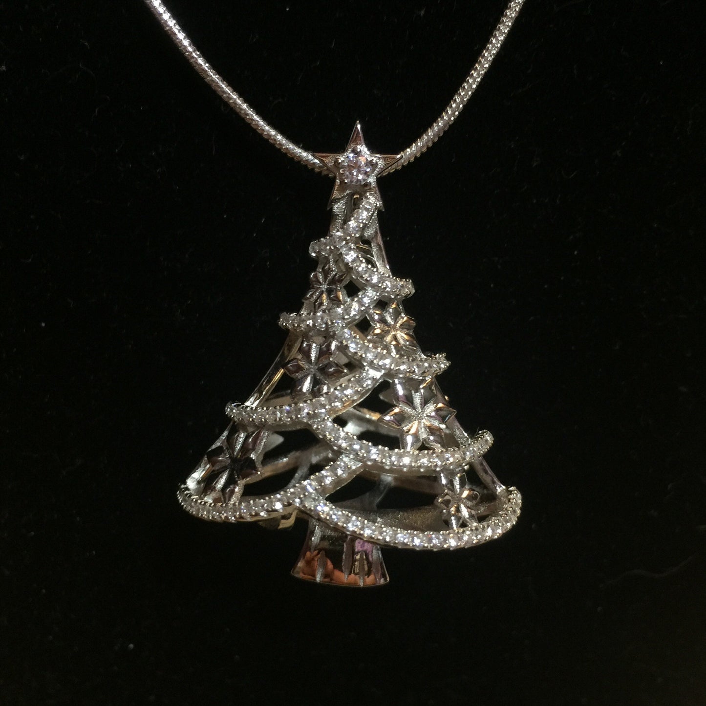 Christmas Tree Multi-Pearl Cage Pendant (Sterling silver)