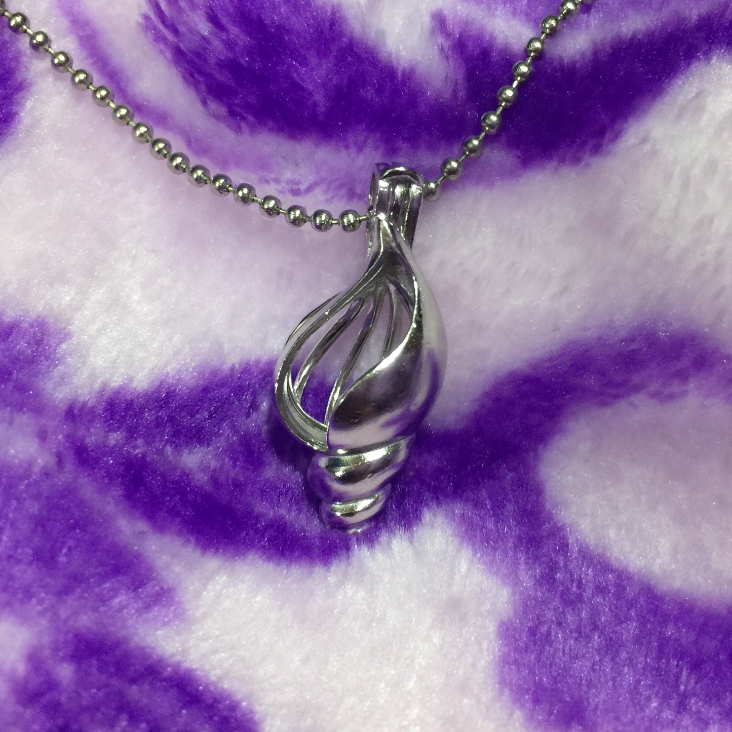 Shell Conch Single-Pearl Cage Pendant (Sterling silver)
