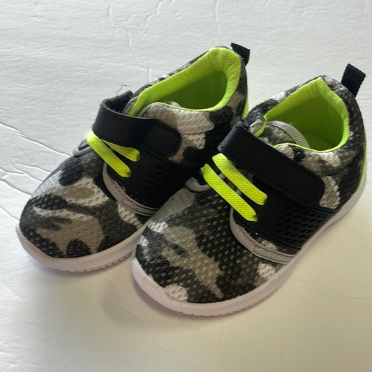 Youth Swiggles Camo Mesh Shoe