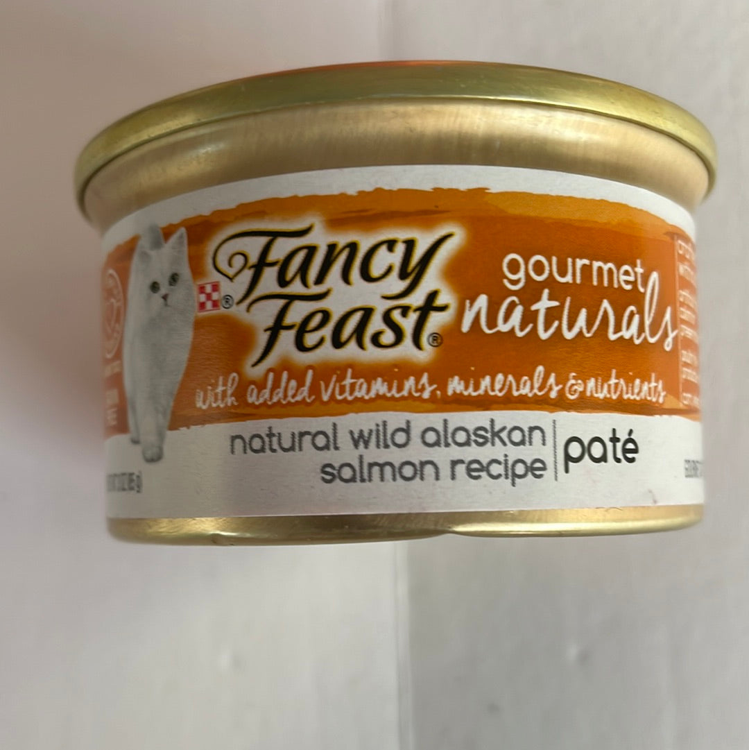 Fancy Feast Gourmet Naturals Wet Cat Food